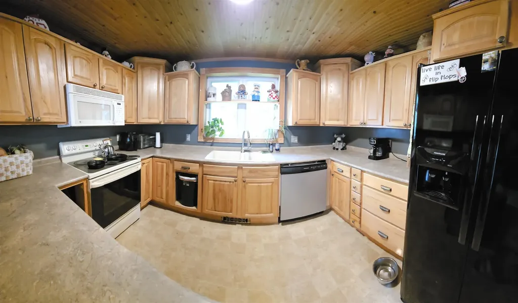 108 S Huron Reeder Township MI 49651