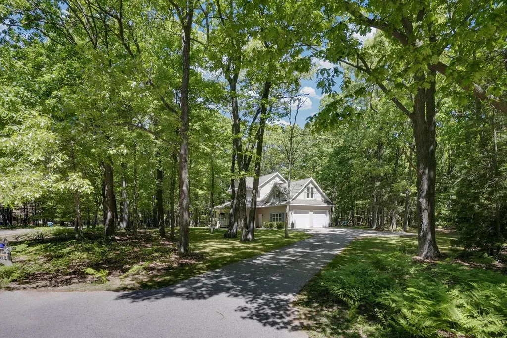 1424 Timber Ridge Drive Filer Charter Township MI 49660