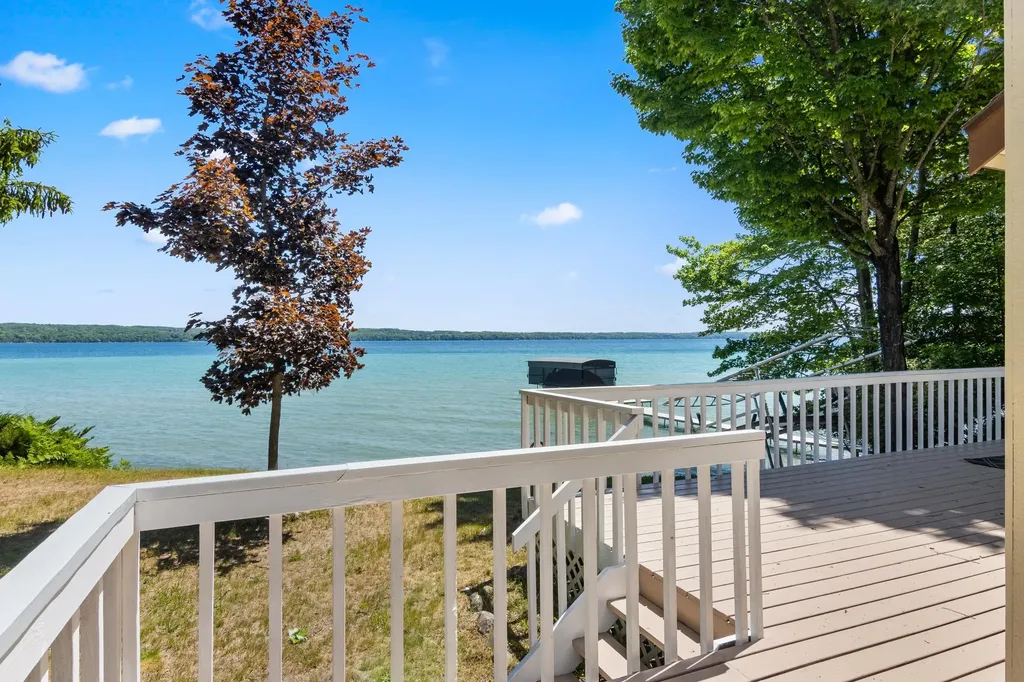 2881 N West Torch Lake Drive Torch Lake Township MI 49648