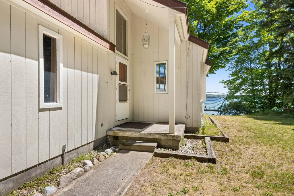 2881 N West Torch Lake Drive Torch Lake Township MI 49648
