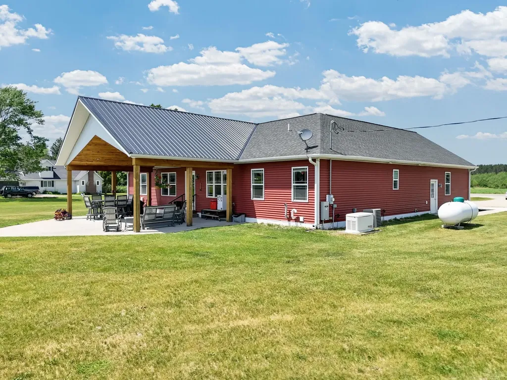 4690 E Houghton Lake Road Aetna Township MI 49651