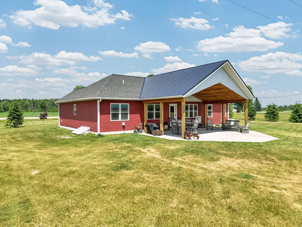 4690 E Houghton Lake Road Aetna Township MI 49651