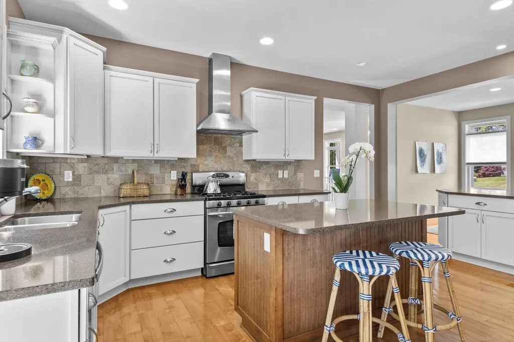 9390 E Summerfield Drive Elmwood Charter Township MI 49684