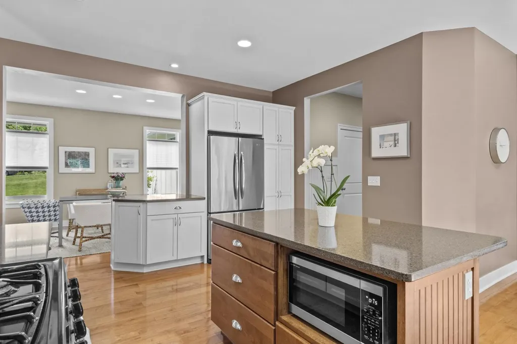 9390 E Summerfield Drive Elmwood Charter Township MI 49684
