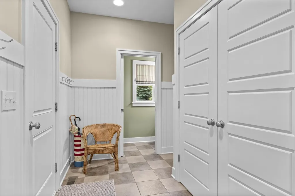 9390 E Summerfield Drive Elmwood Charter Township MI 49684