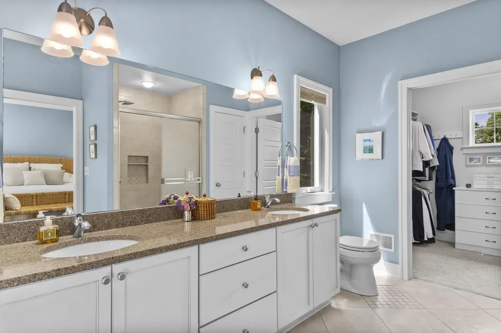 9390 E Summerfield Drive Elmwood Charter Township MI 49684