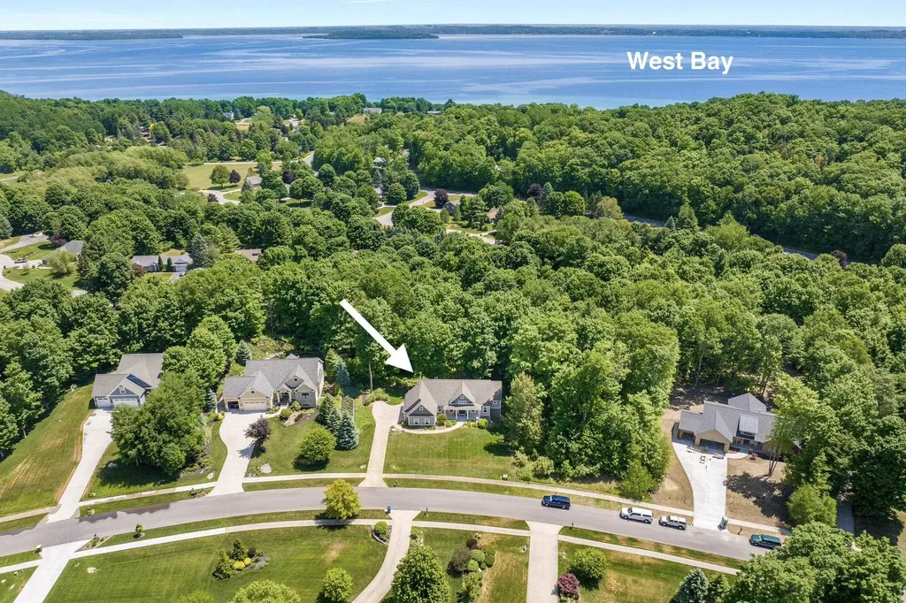 9390 E Summerfield Drive Elmwood Charter Township MI 49684