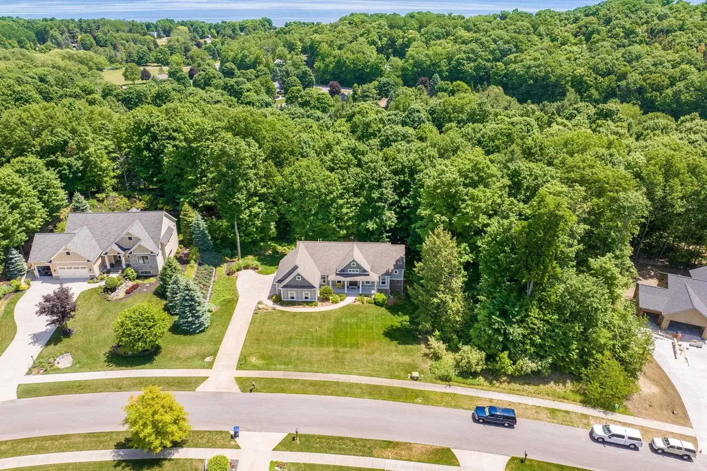 9390 E Summerfield Drive Elmwood Charter Township MI 49684