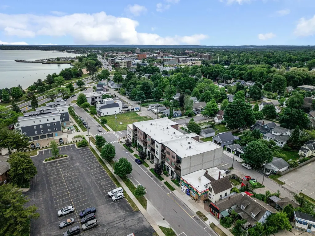 607 Randolph Traverse City City MI 49684
