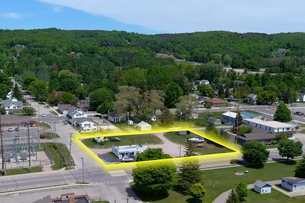 903 Main Street Crystal Lake Township MI 49635