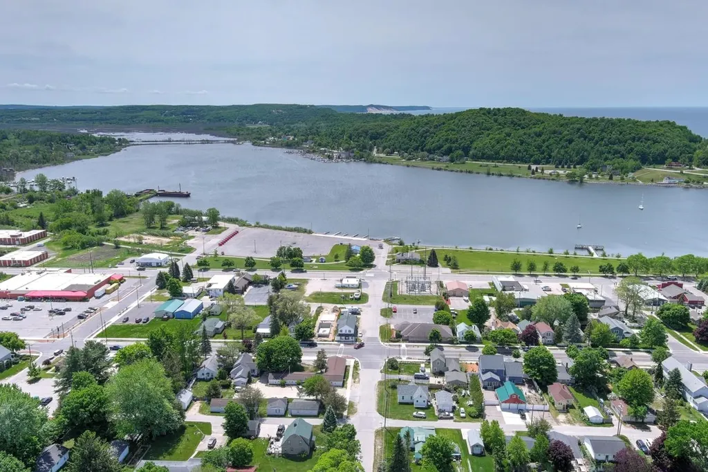 903 Main Street Crystal Lake Township MI 49635