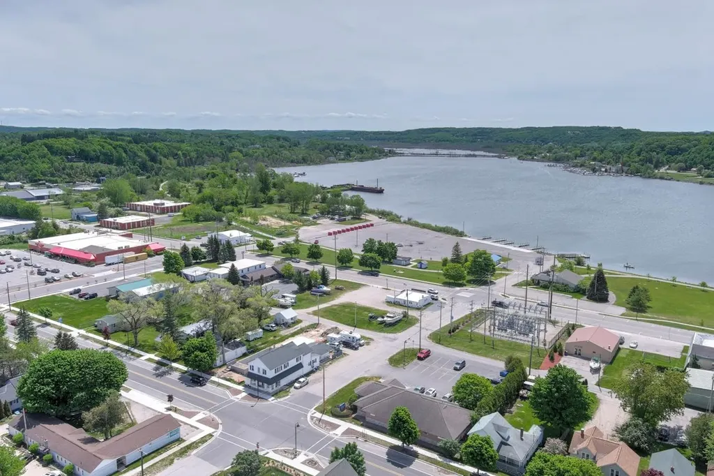 903 Main Street Crystal Lake Township MI 49635
