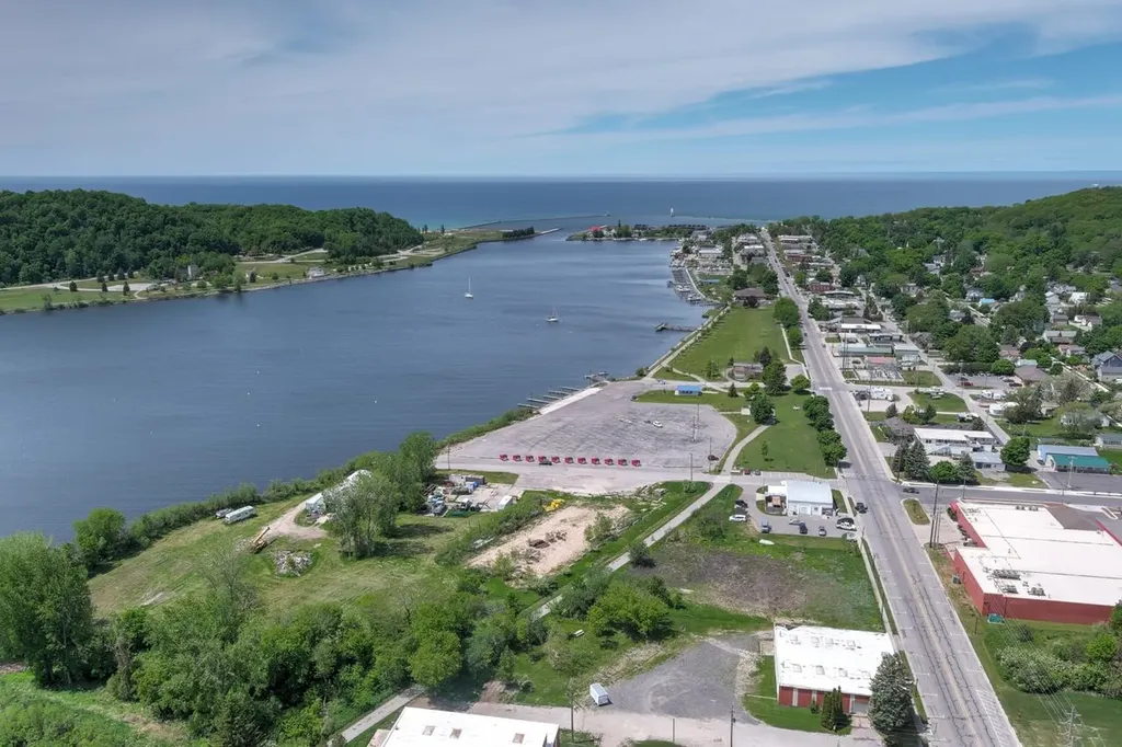 903 Main Street Crystal Lake Township MI 49635