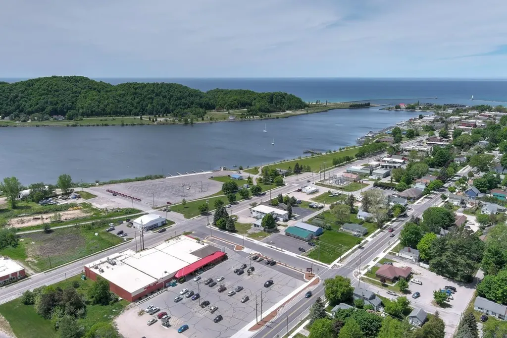 903 Main Street Crystal Lake Township MI 49635