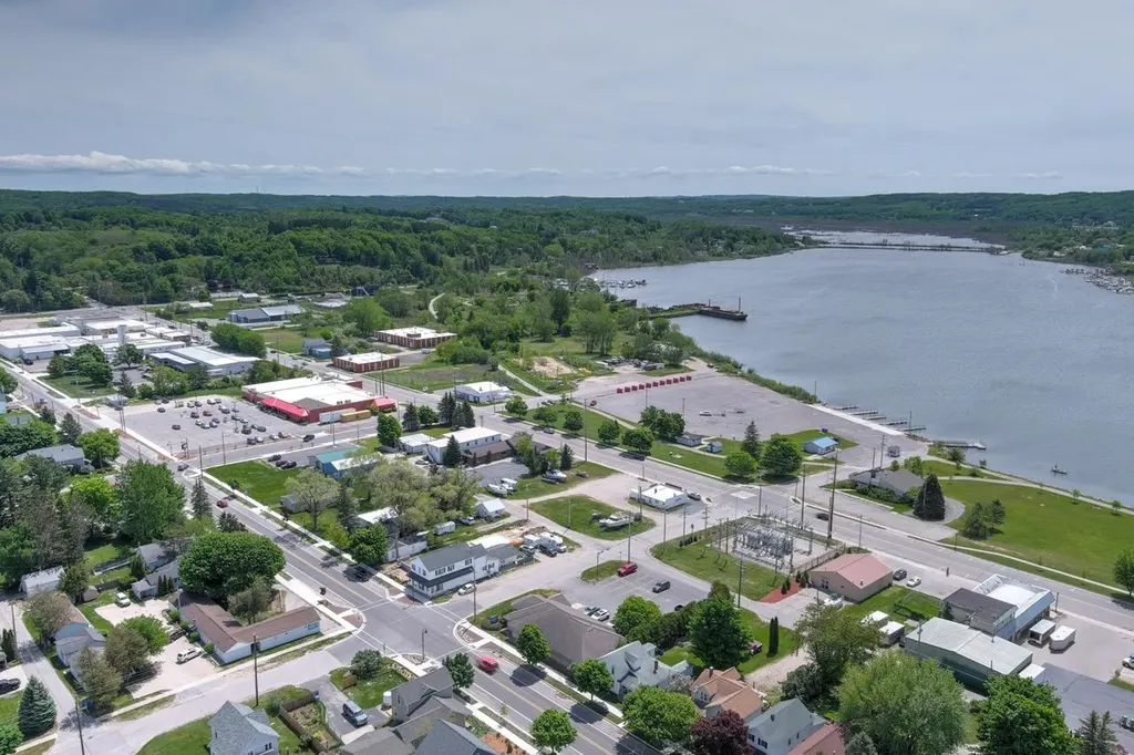 903 Main Street Crystal Lake Township MI 49635