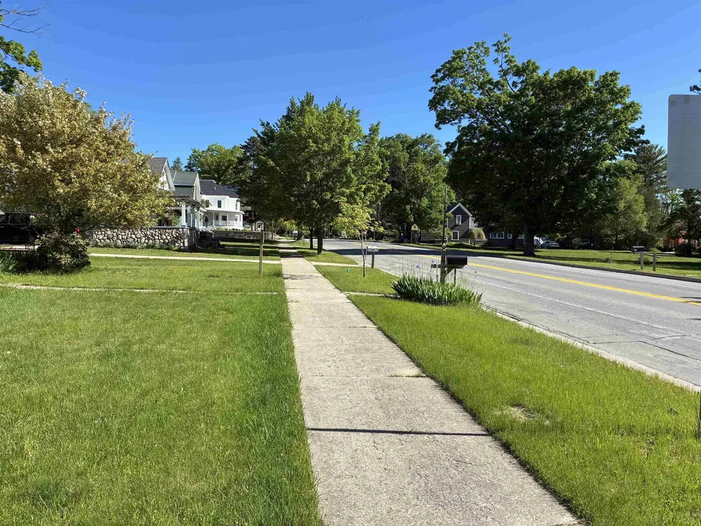 407 N Bridge Forest Home Township MI 49615
