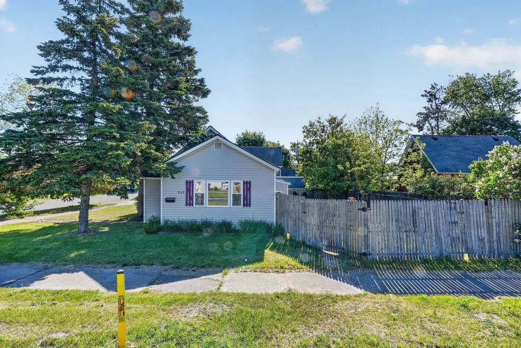 932 Farrar Street Cadillac City MI 49601
