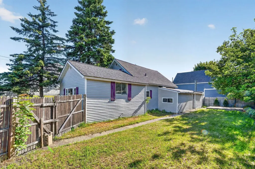 932 Farrar Street Cadillac City MI 49601