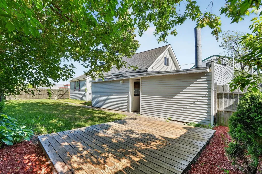 932 Farrar Street Cadillac City MI 49601