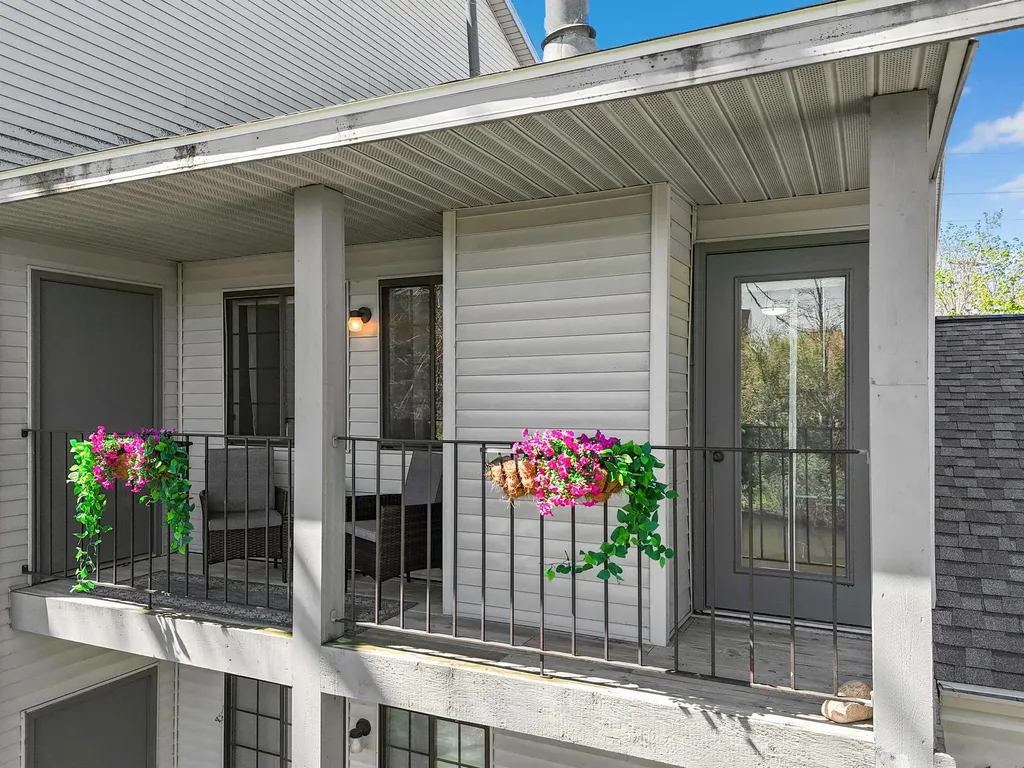 525 Riverine Drive Traverse City City MI 49684