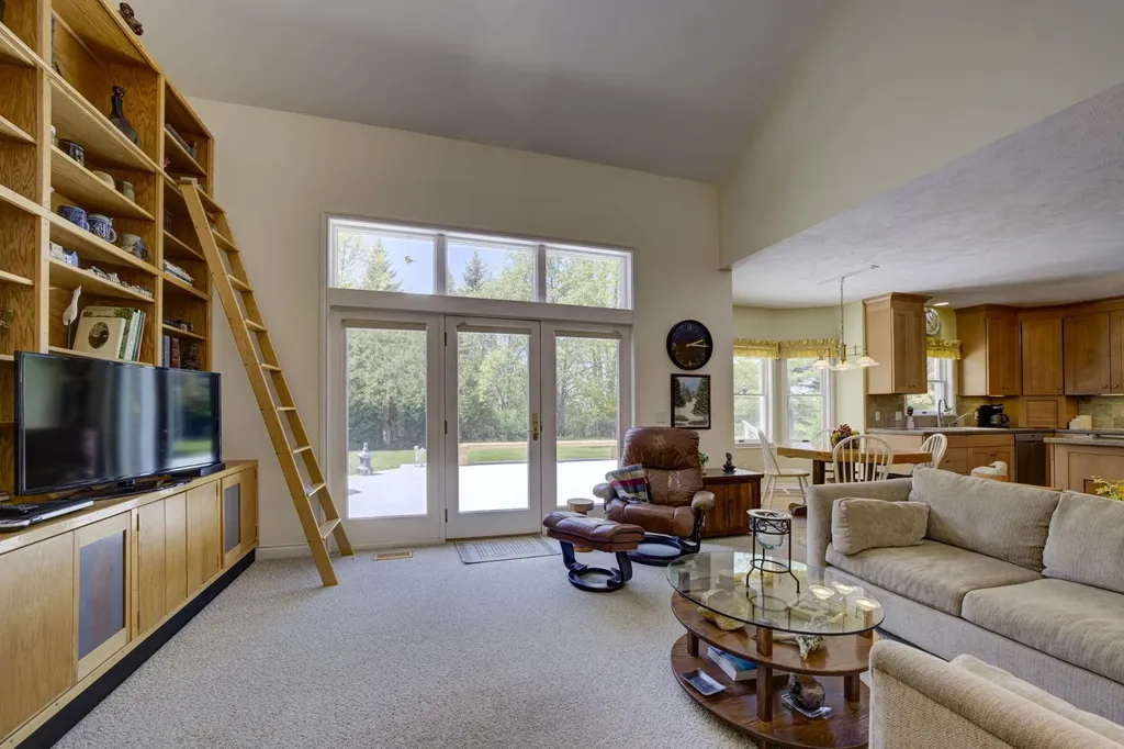 1453 Braemar Drive Peninsula Township MI 49686