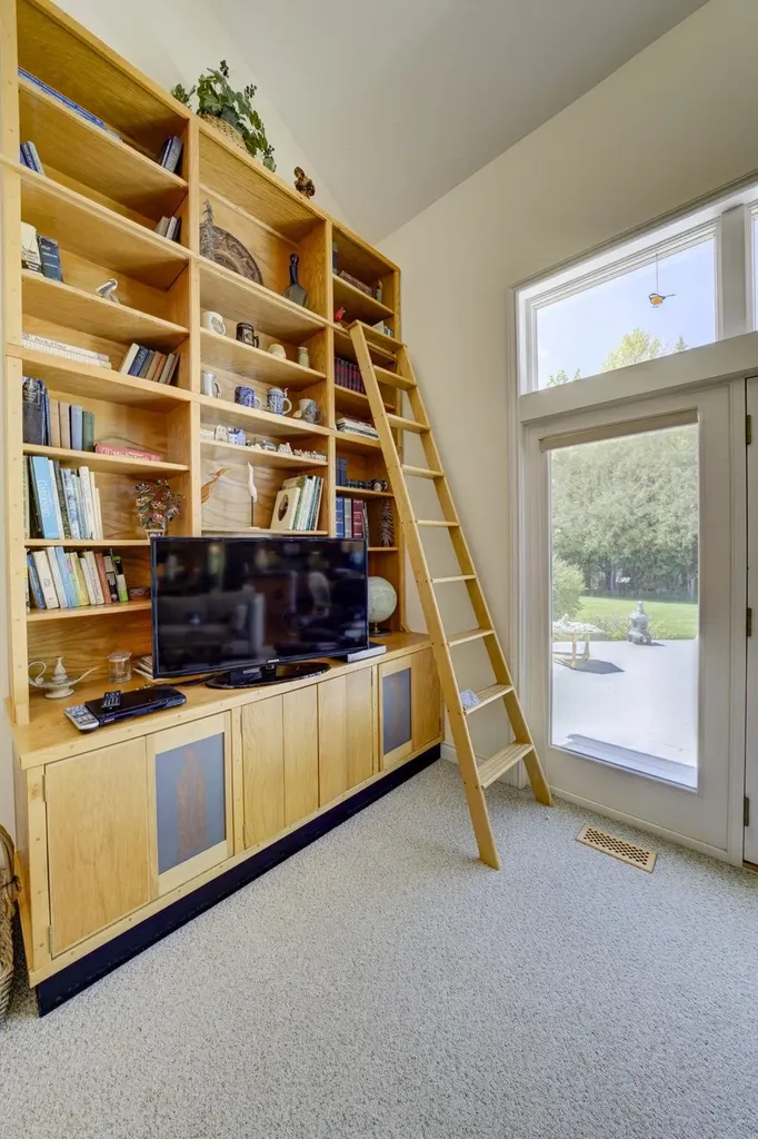 1453 Braemar Drive Peninsula Township MI 49686