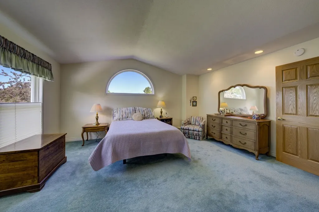 1453 Braemar Drive Peninsula Township MI 49686