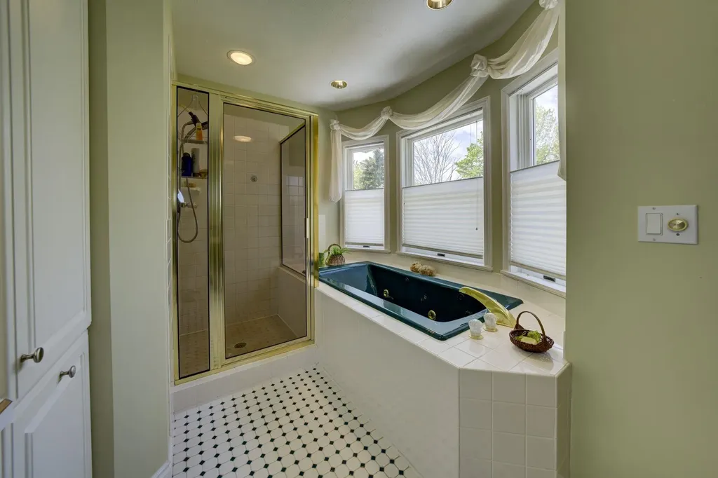 1453 Braemar Drive Peninsula Township MI 49686