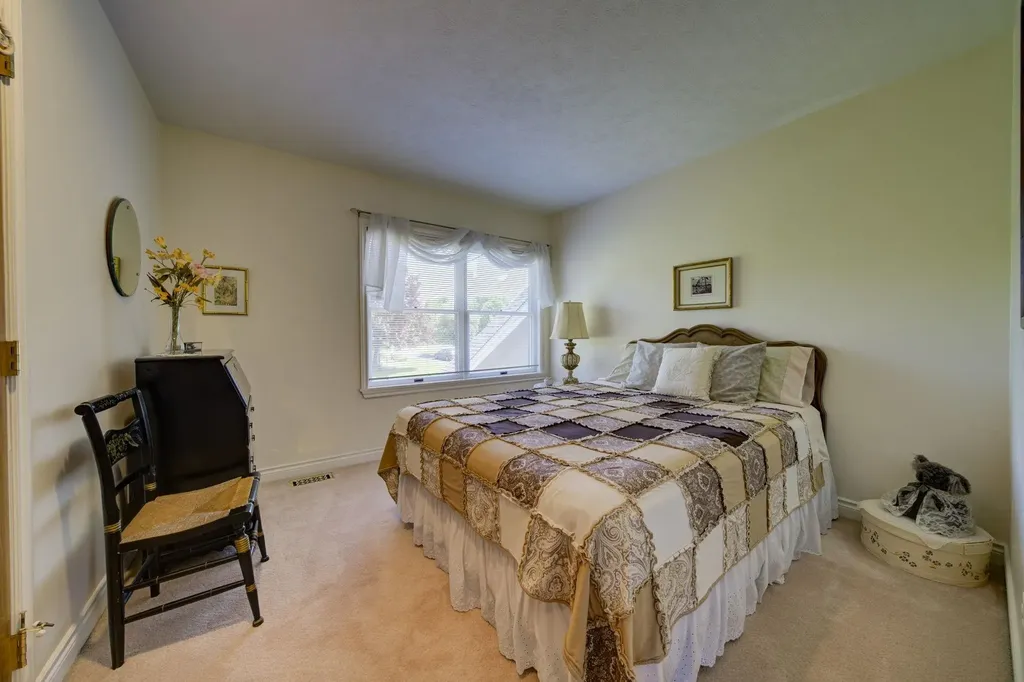 1453 Braemar Drive Peninsula Township MI 49686
