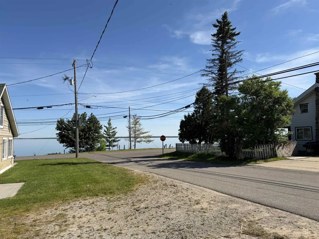 104 Oliver Street Roscommon Township MI 48629