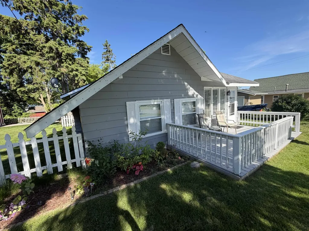 104 Oliver Street Roscommon Township MI 48629