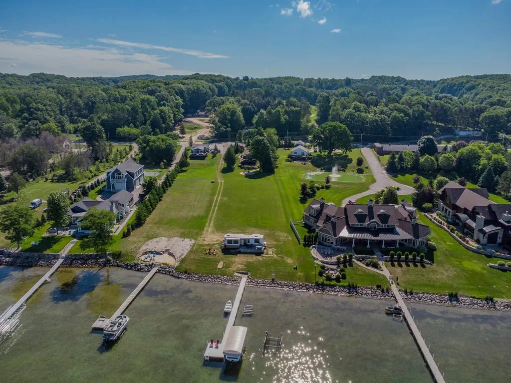 11282 SE Torch Lake Drive Helena Township MI 49612