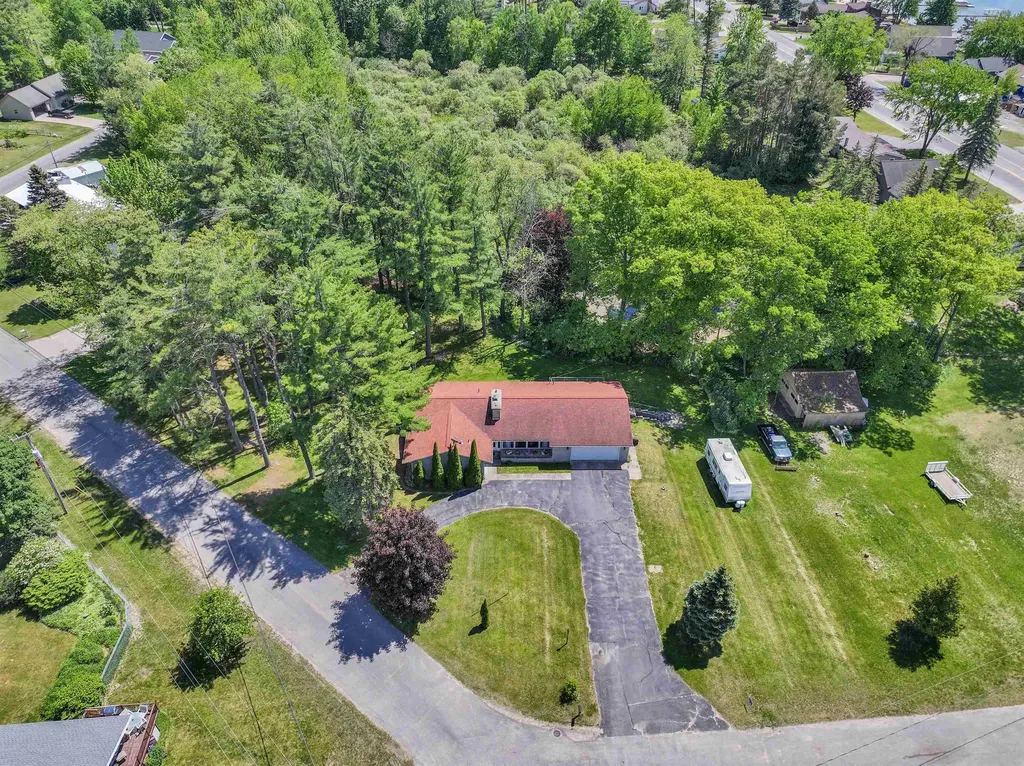550 Henry Street Lake City City MI 49651