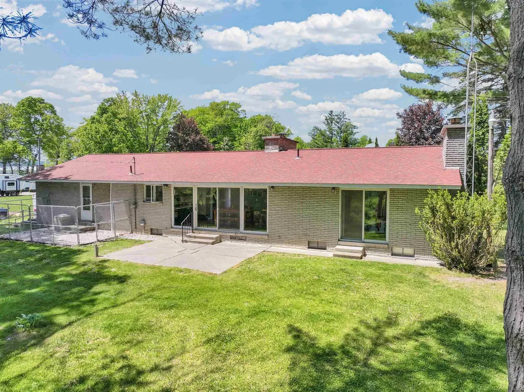 550 Henry Street Lake City City MI 49651