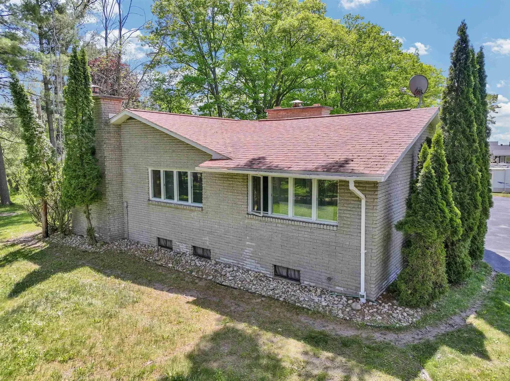 550 Henry Street Lake City City MI 49651