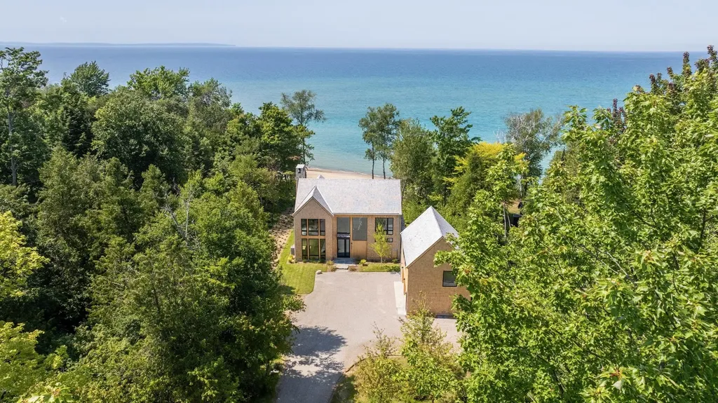 6987 N Manitou Trail Leland Township MI 49670