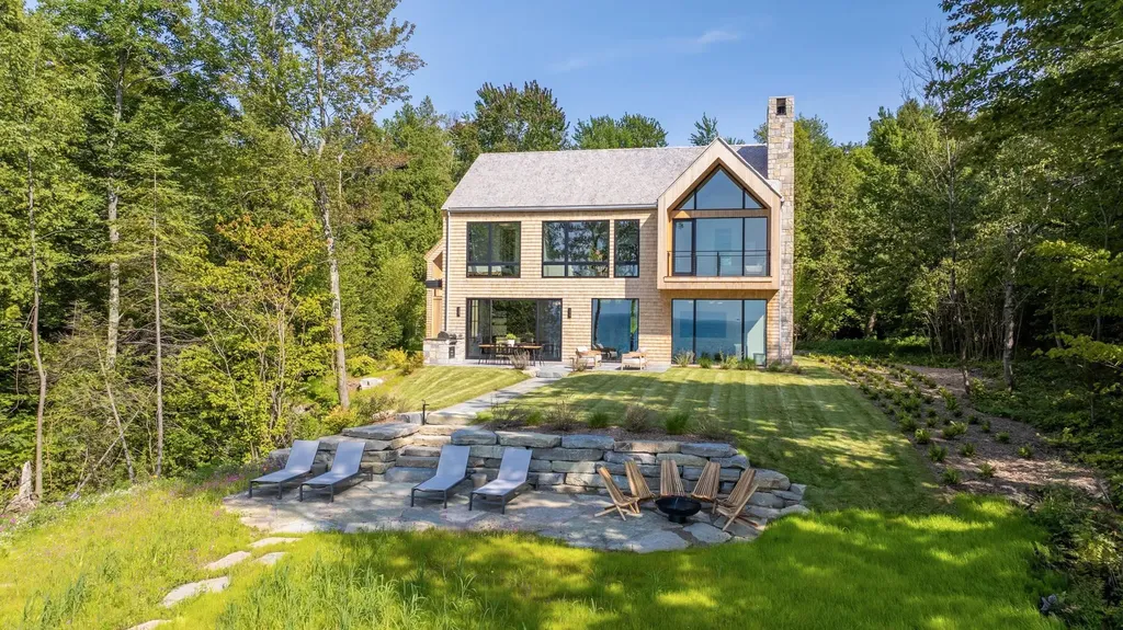 6987 N Manitou Trail Leland Township MI 49670