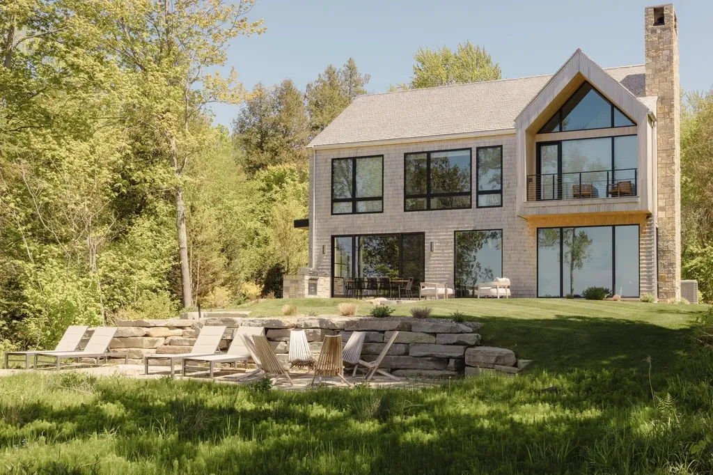 6987 N Manitou Trail Leland Township MI 49670