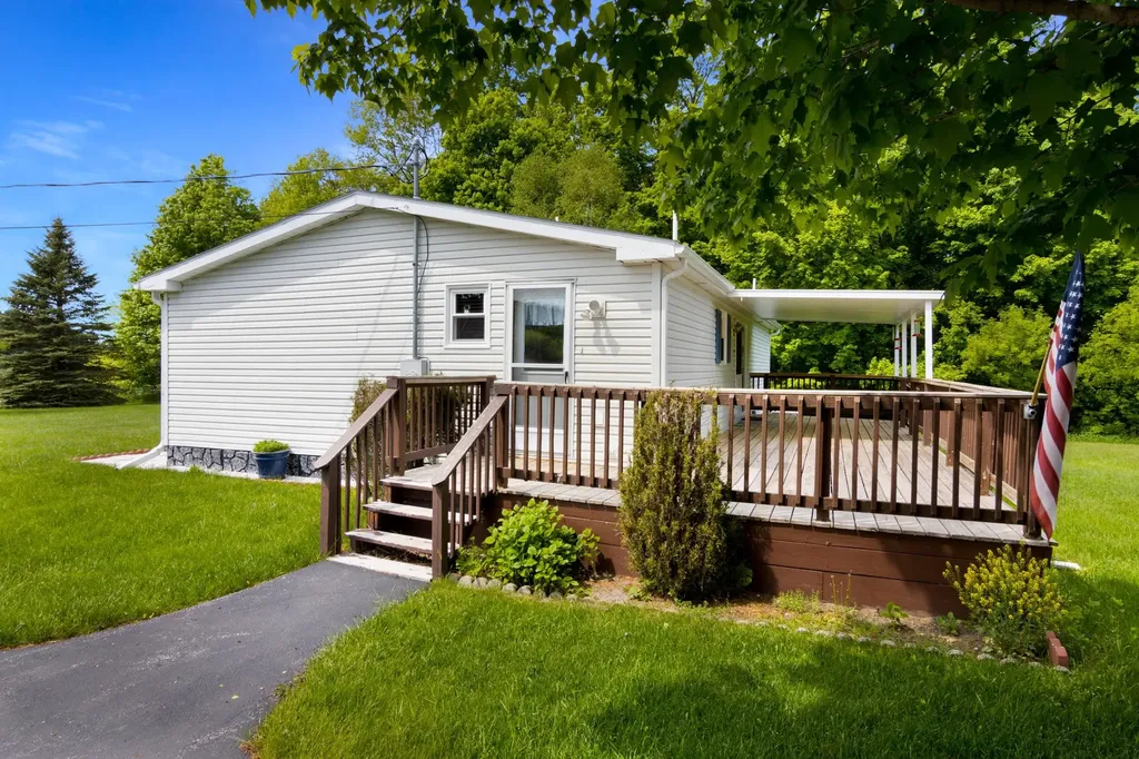 9101 S Nash Road Kasson Township MI 49664