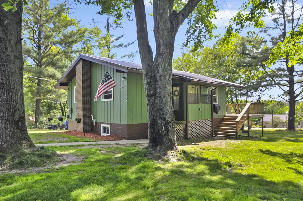 10864 Redman Drive Clam Lake Township MI 49601