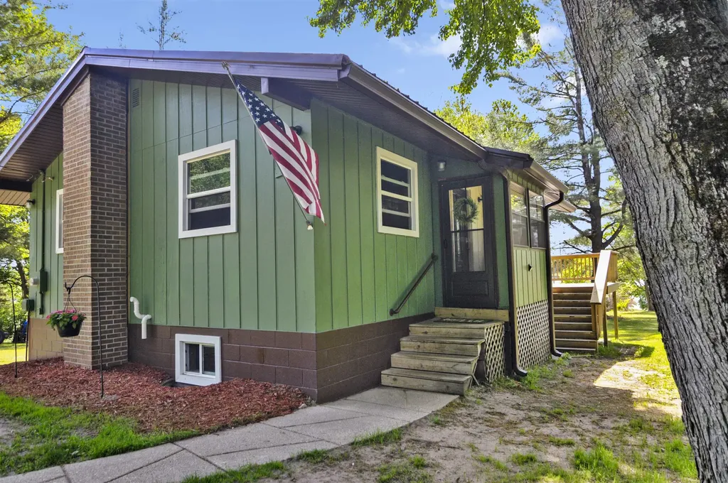 10864 Redman Drive Clam Lake Township MI 49601