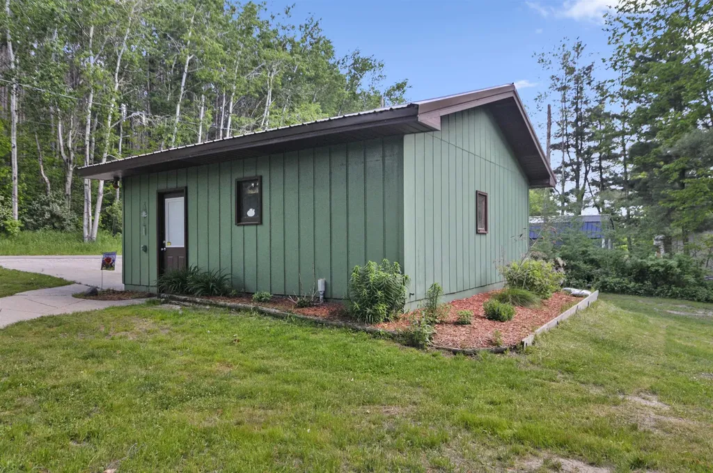 10864 Redman Drive Clam Lake Township MI 49601
