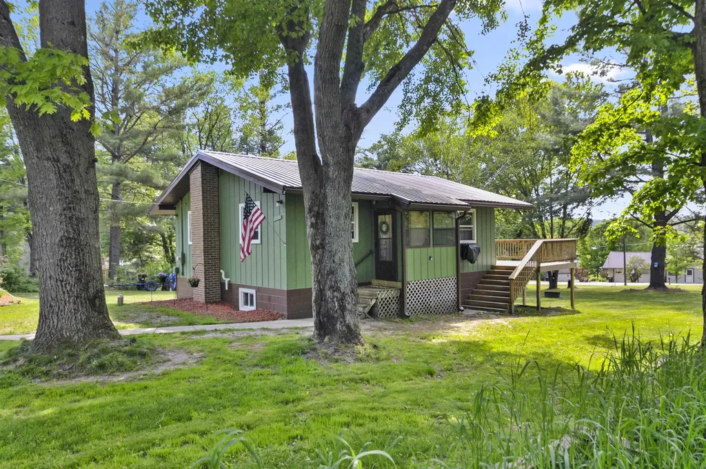 10864 Redman Drive Clam Lake Township MI 49601