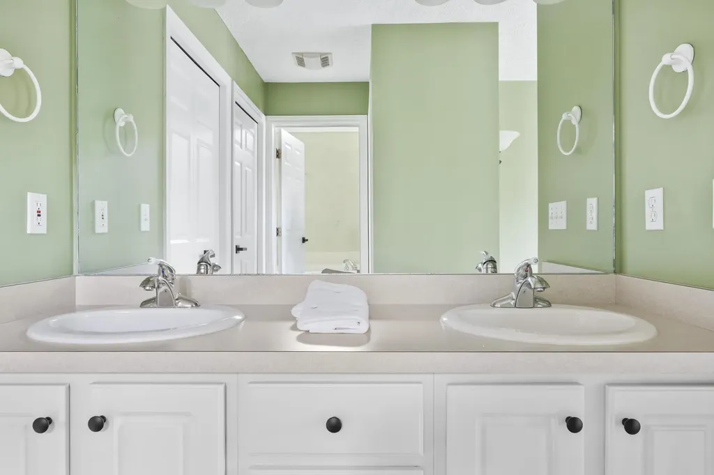2866 E Crown Drive Garfield Charter Township MI 49685