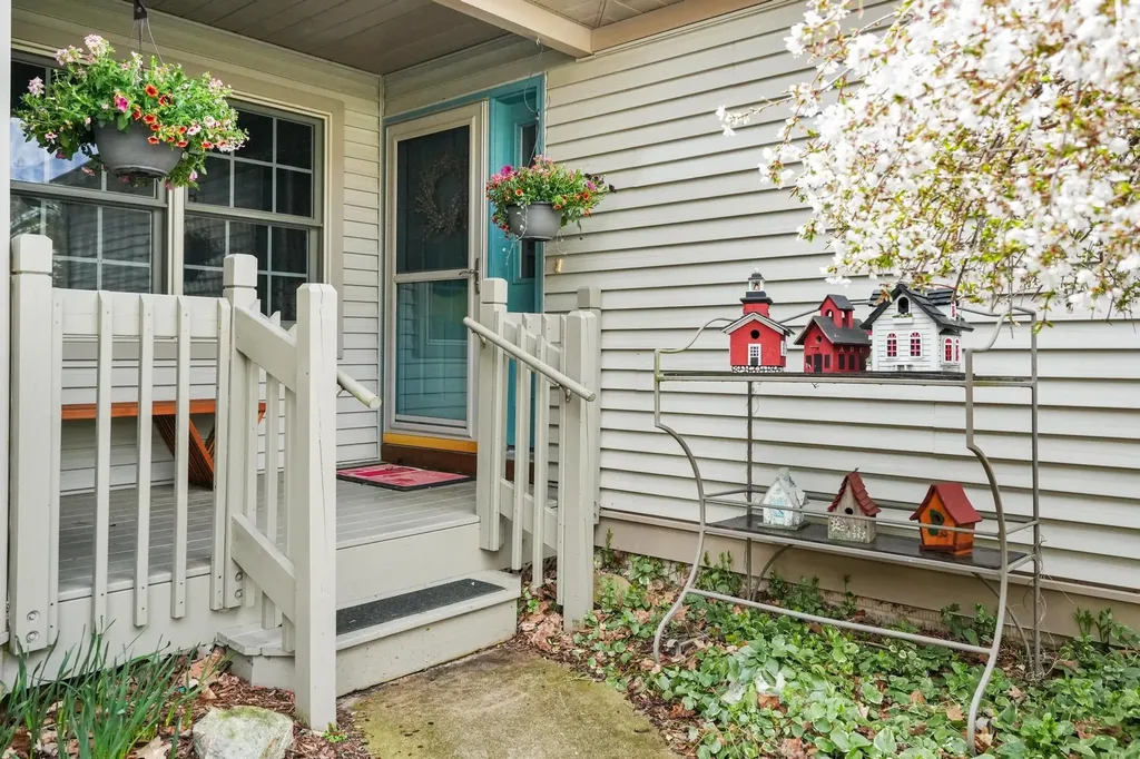 2866 E Crown Drive Garfield Charter Township MI 49685