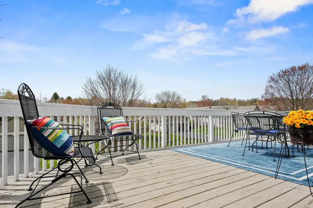 2866 E Crown Drive Garfield Charter Township MI 49685
