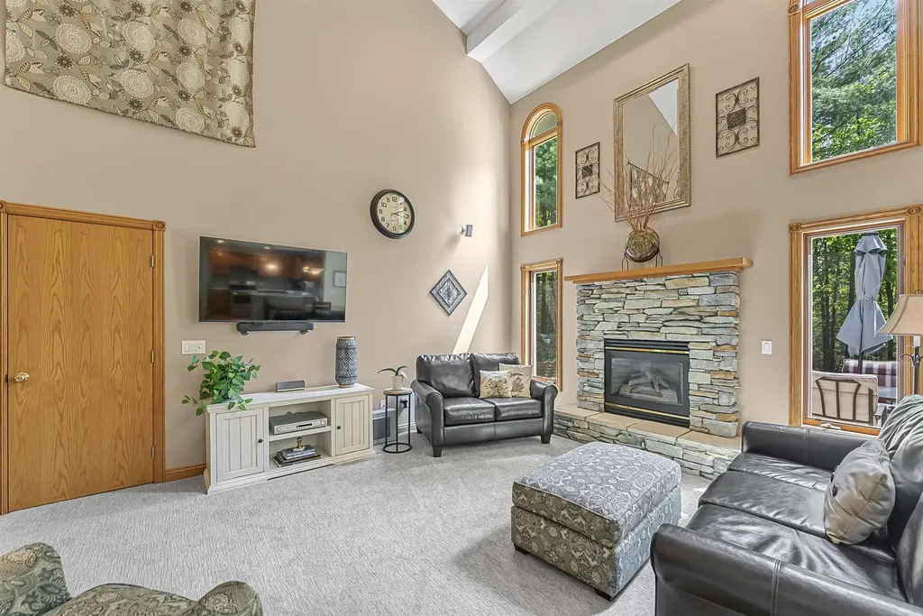 4340 Hampshire Drive Acme Township MI 49690