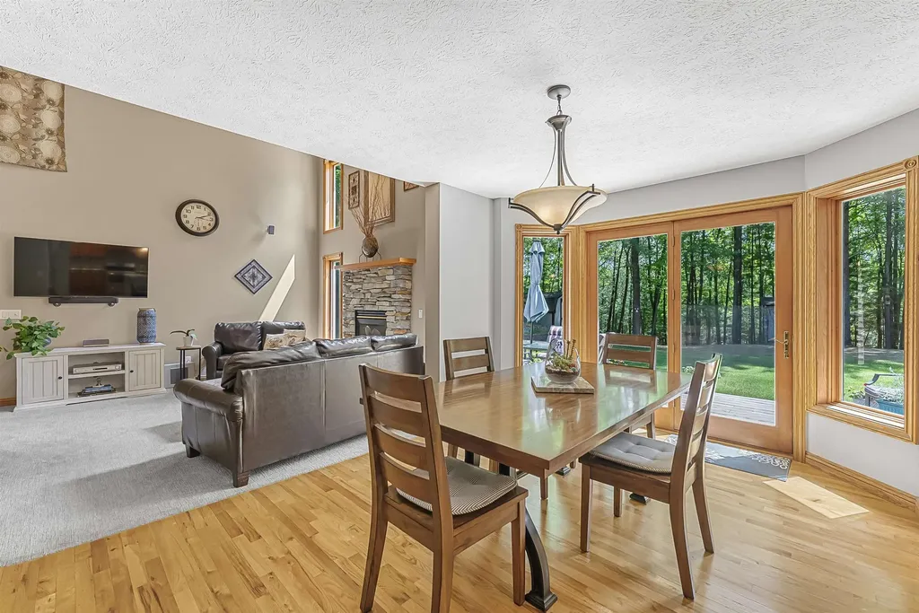 4340 Hampshire Drive Acme Township MI 49690