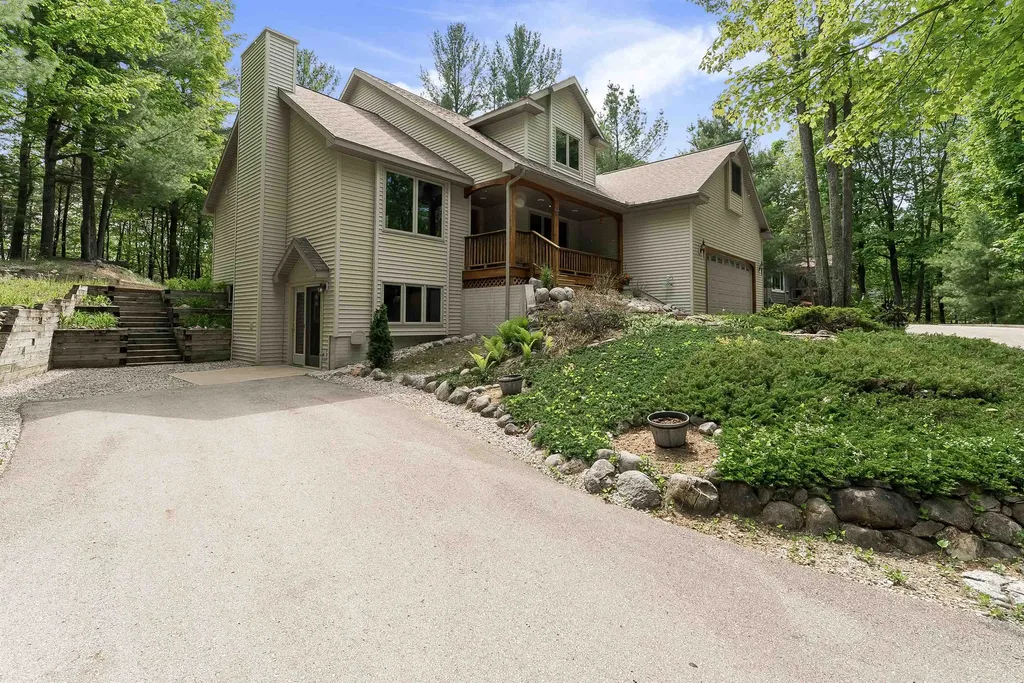 4340 Hampshire Drive Acme Township MI 49690