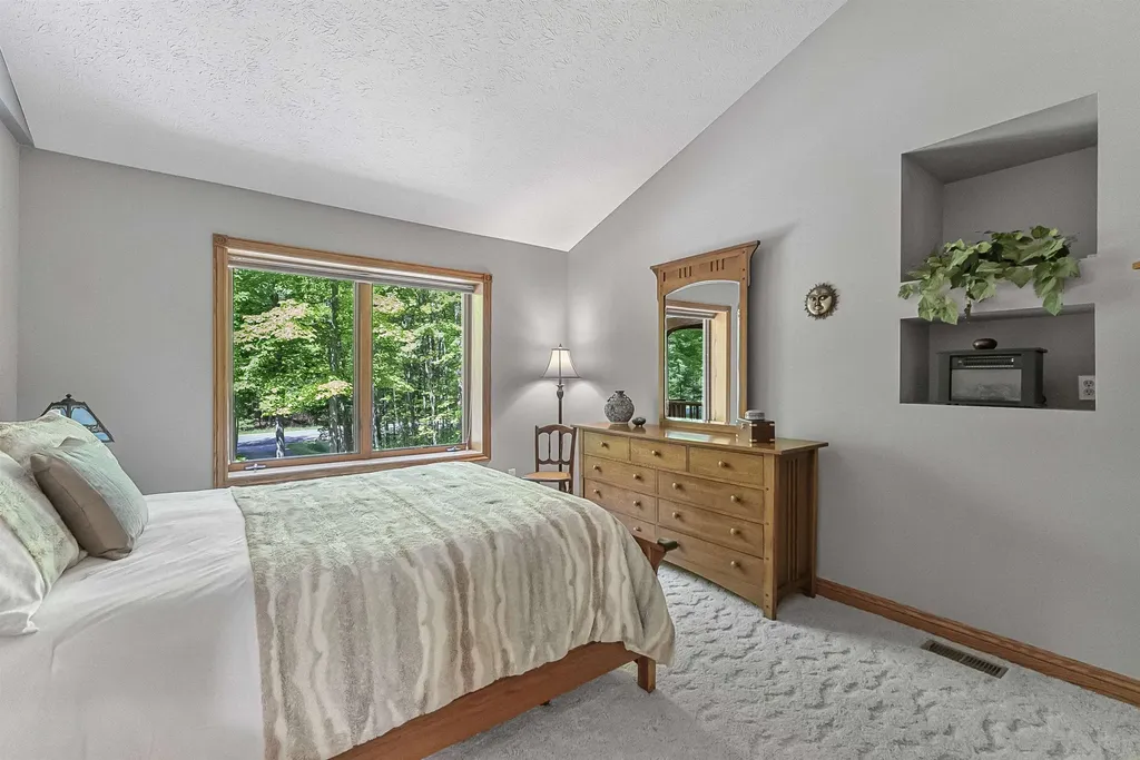 4340 Hampshire Drive Acme Township MI 49690